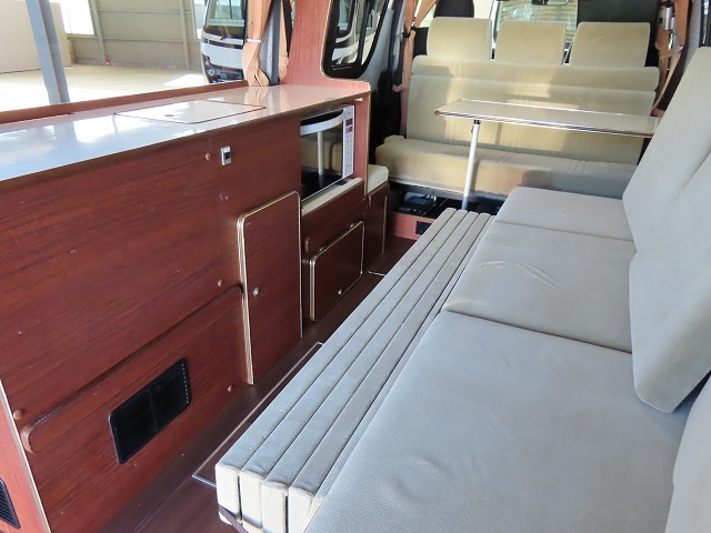 キャンピングカーバンコン