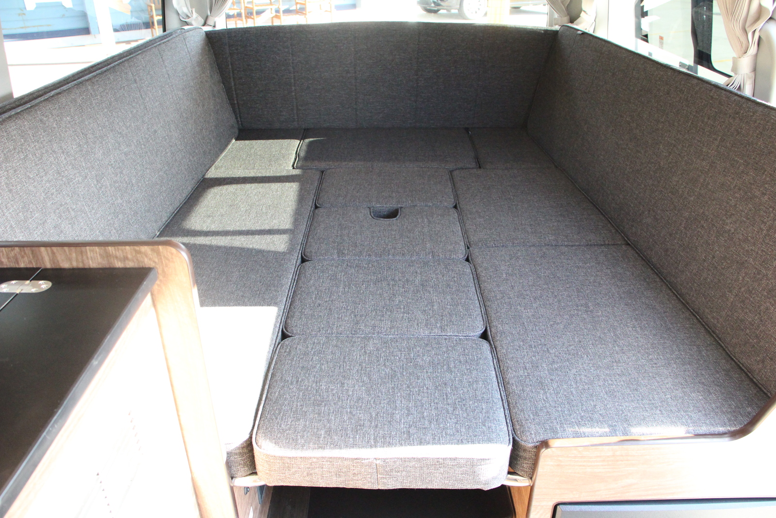 キャンピングカーバンコン