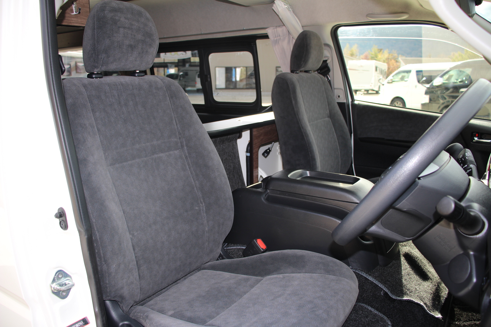 キャンピングカーバンコン