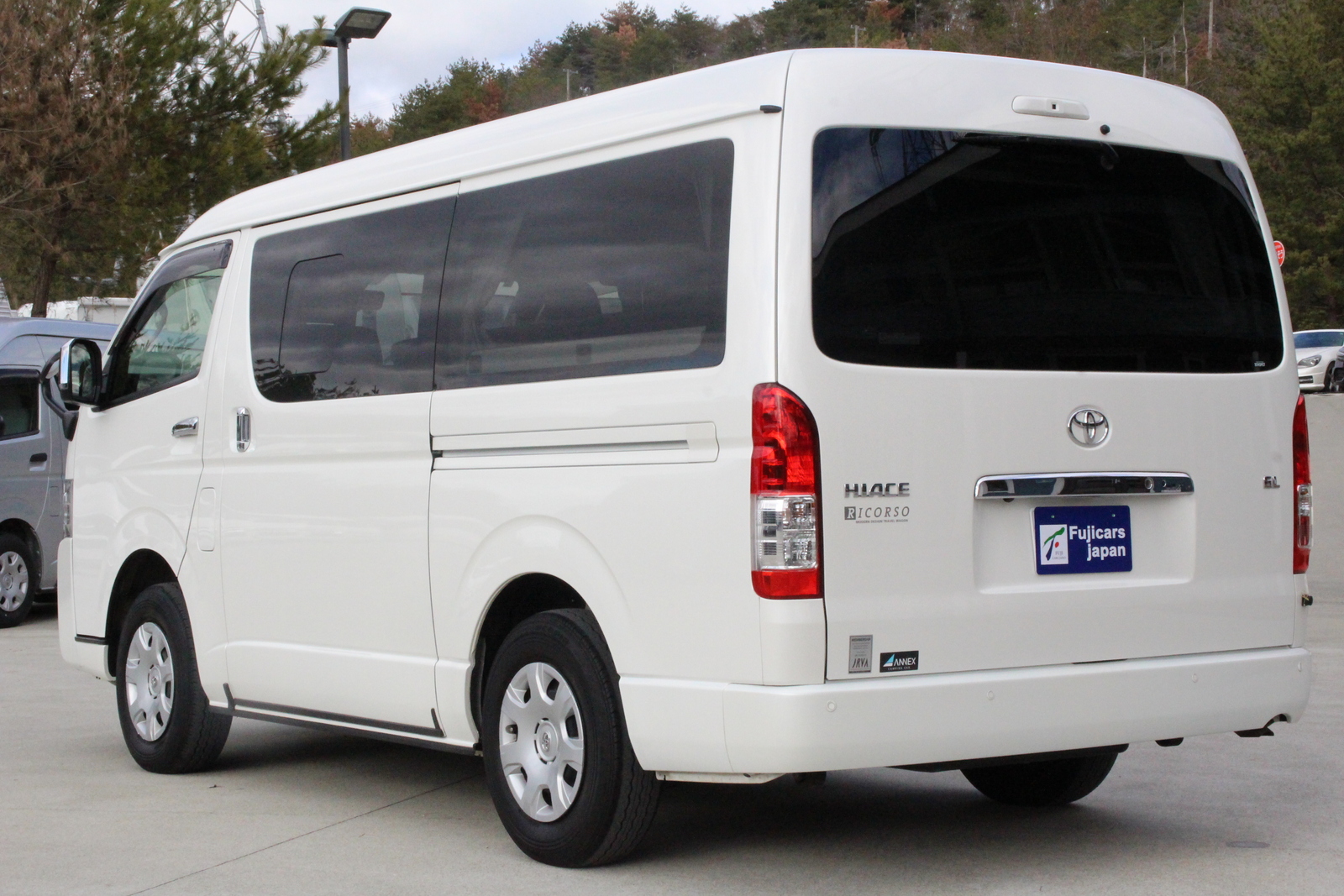 キャンピングカーバンコン