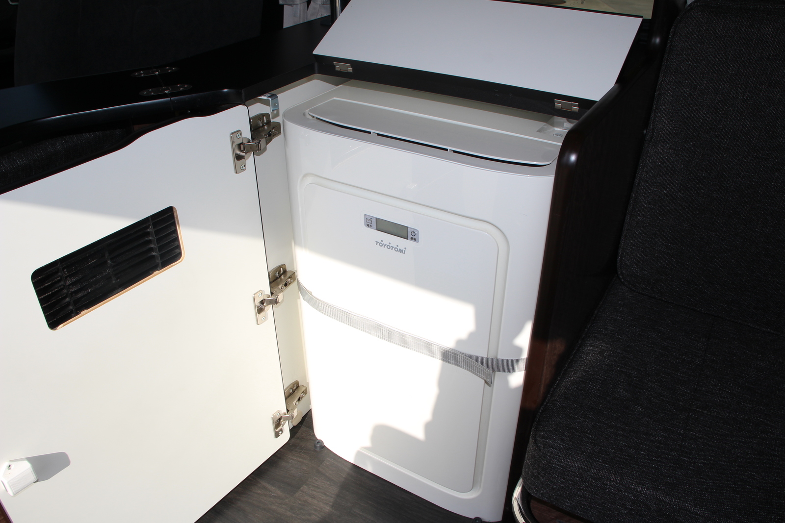 キャンピングカーバンコン