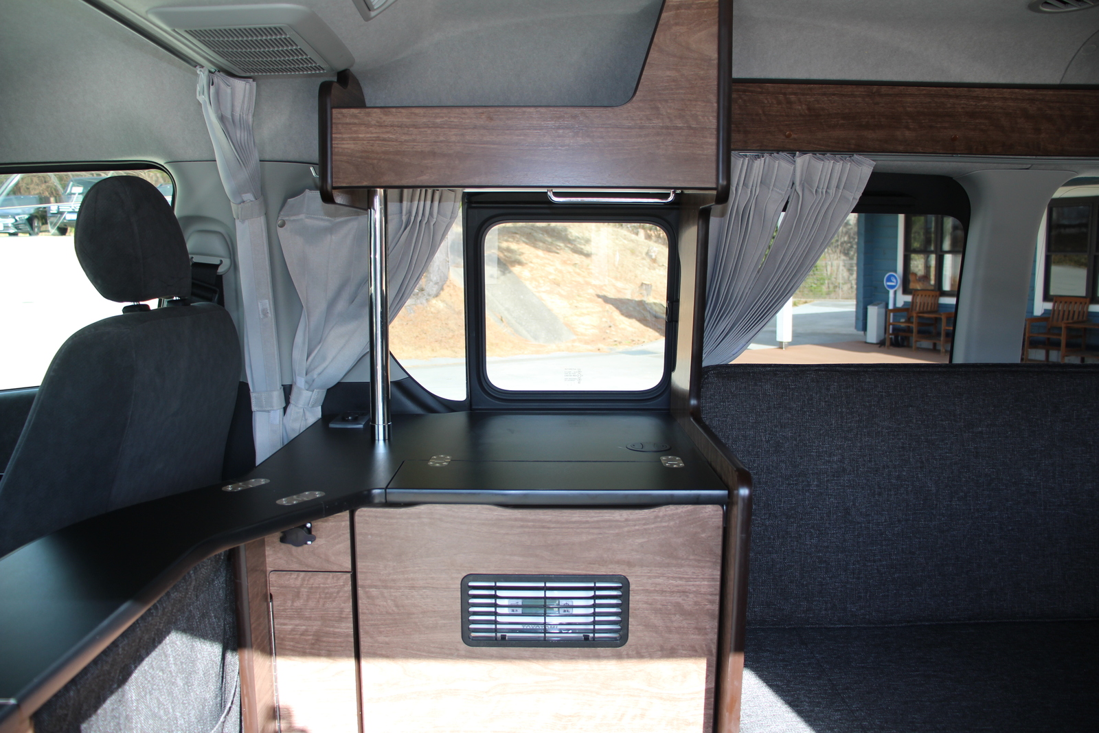 キャンピングカーバンコン