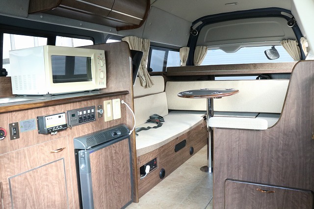 キャンピングカーバンコン