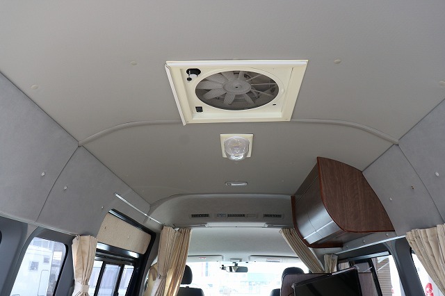 キャンピングカーバンコン