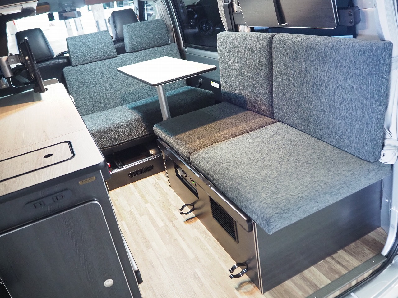 キャンピングカーバンコン