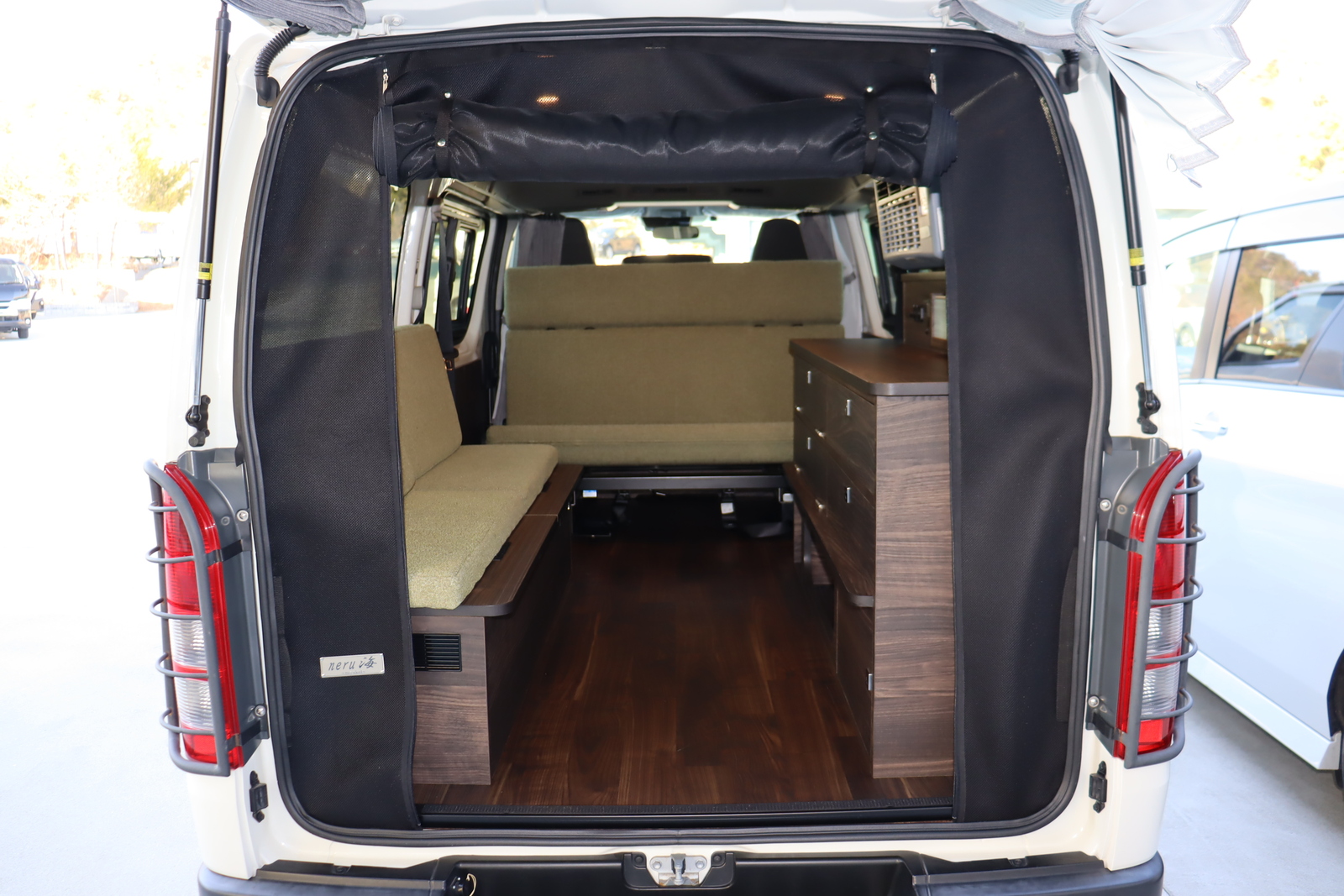 キャンピングカーバンコン