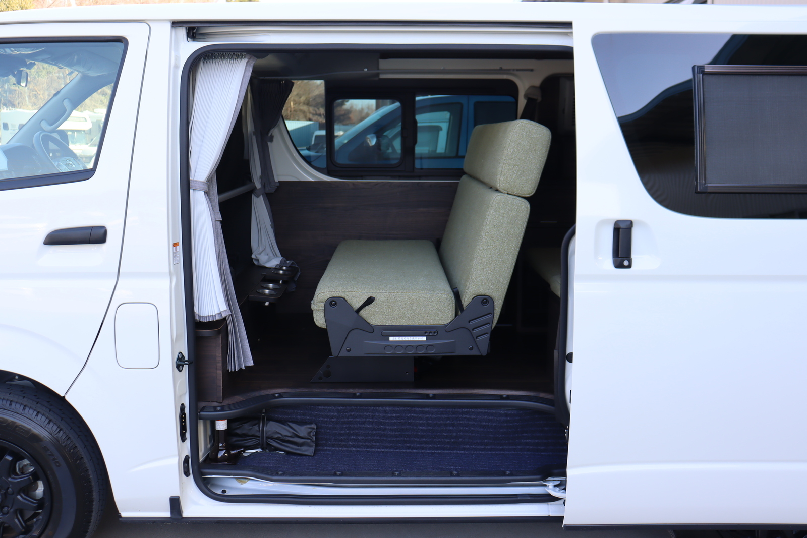 キャンピングカーバンコン