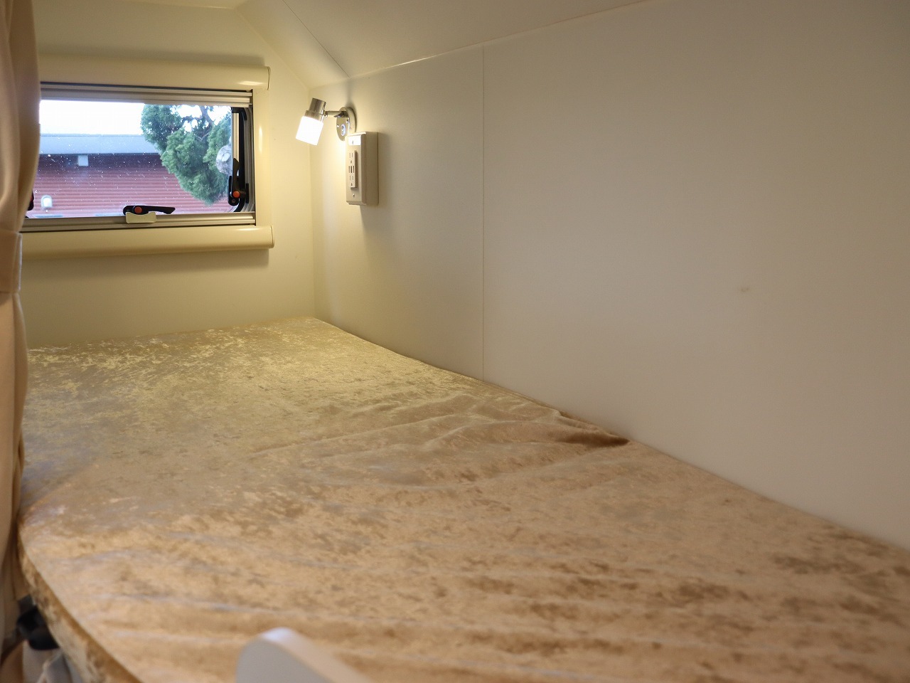 キャンピングカートレーラー