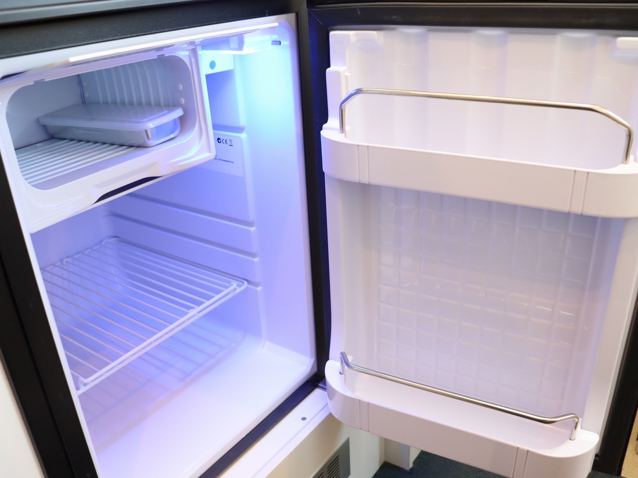 キャンピングカートレーラー