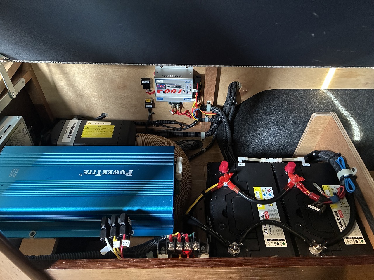 キャンピングカーバンコン