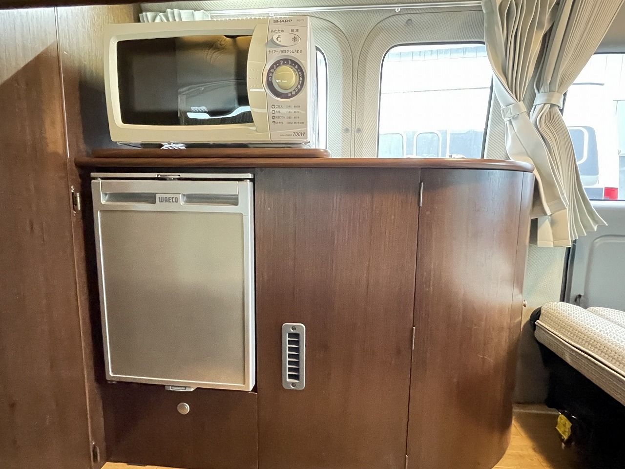 キャンピングカーバンコン