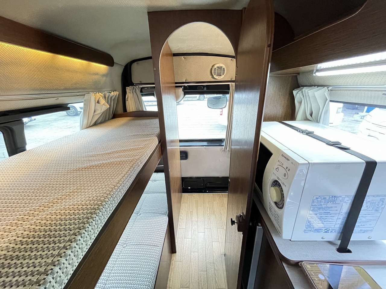 キャンピングカーバンコン