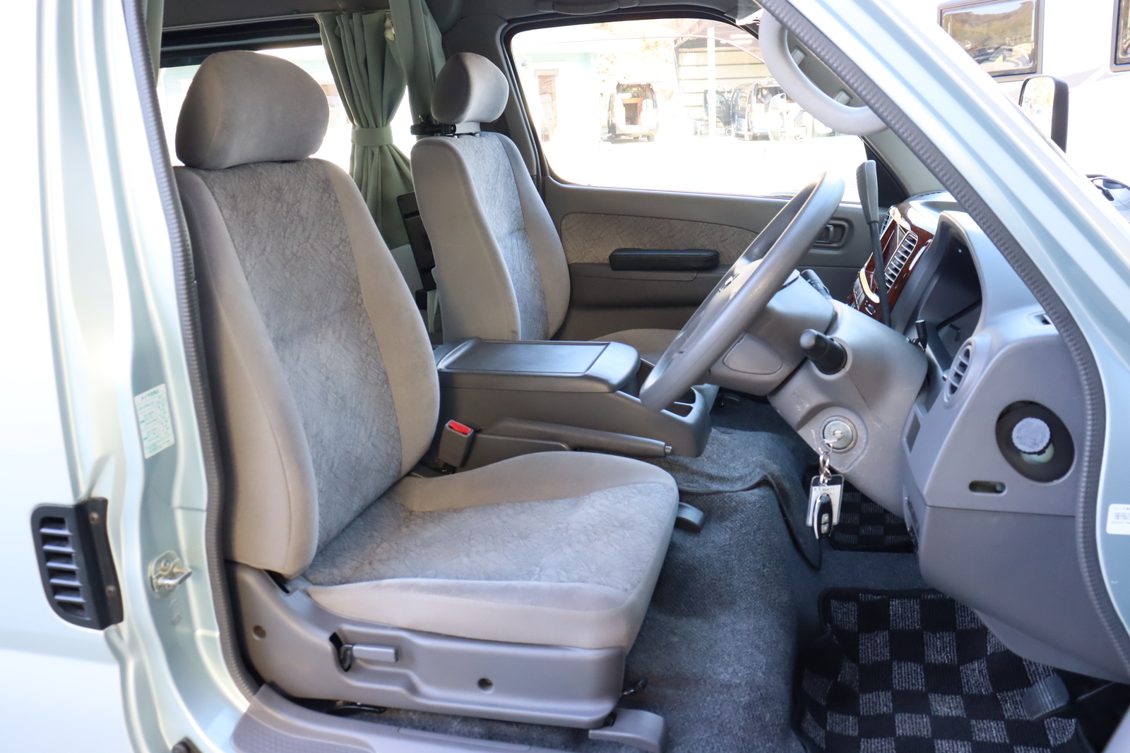 キャンピングカーバンコン