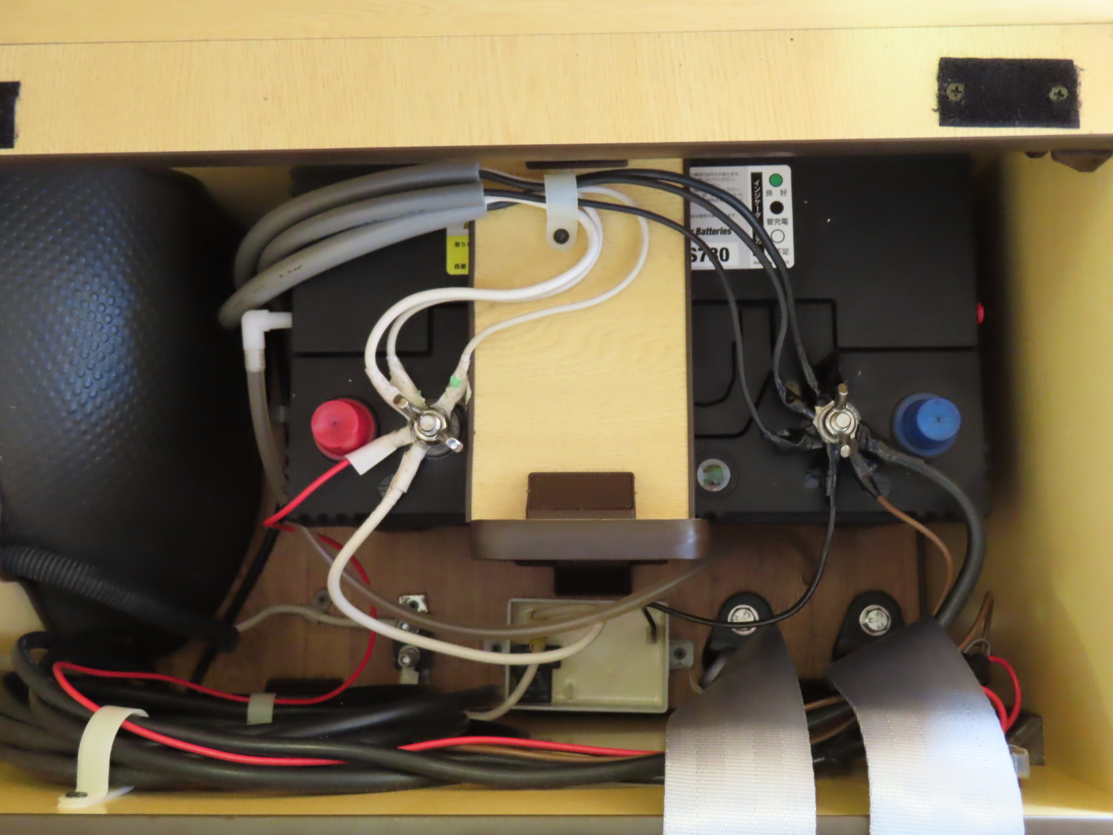 キャンピングカーバンコン