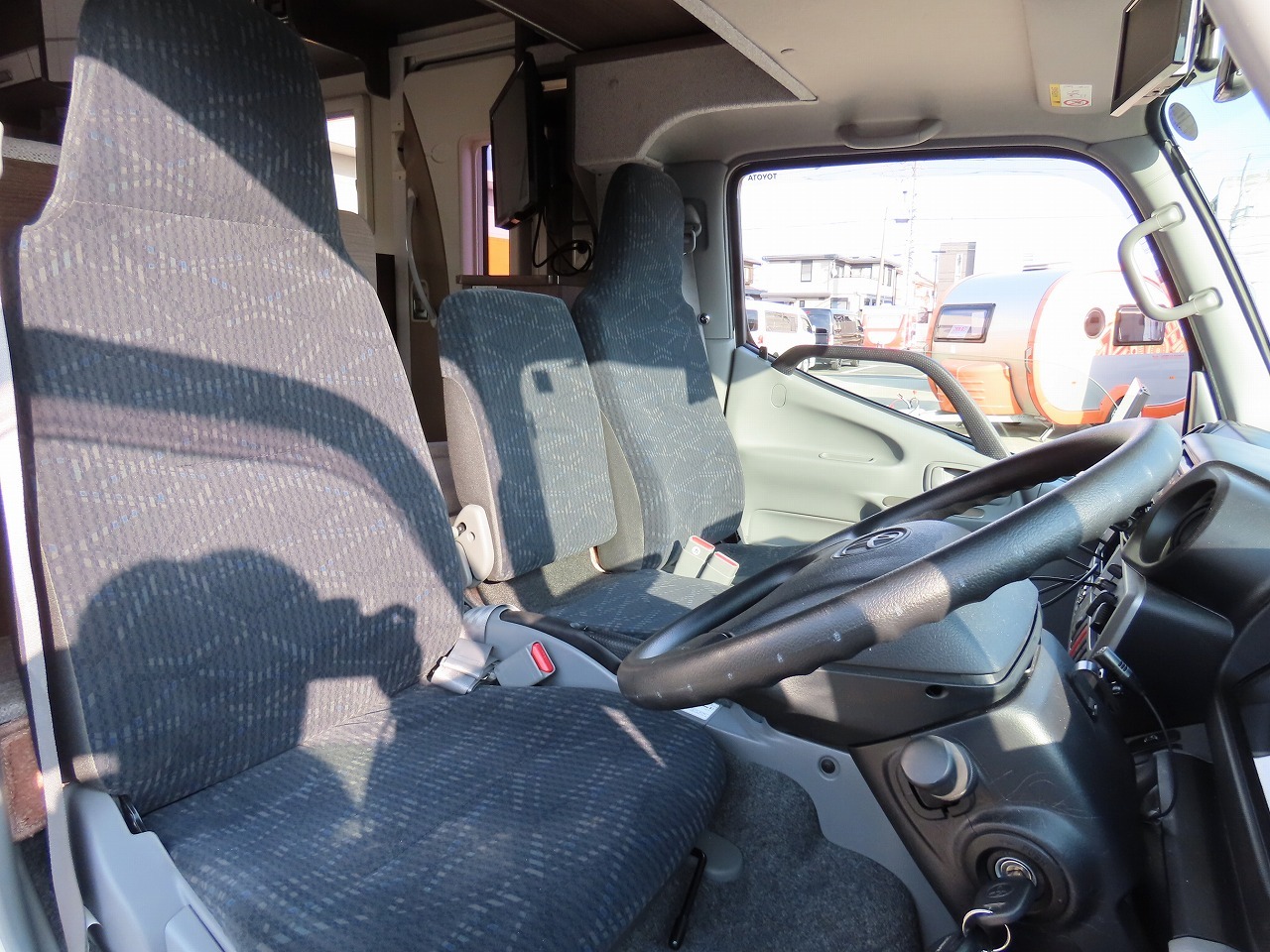 キャンピングカーキャブコン