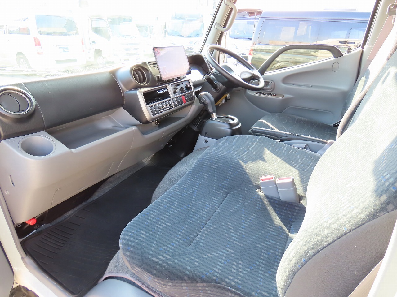 キャンピングカーキャブコン