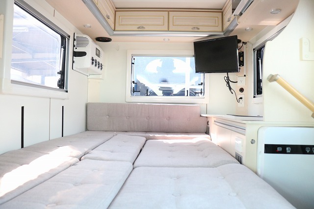 キャンピングカー軽キャンパー