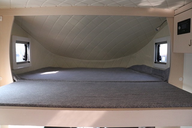 キャンピングカー軽キャンパー