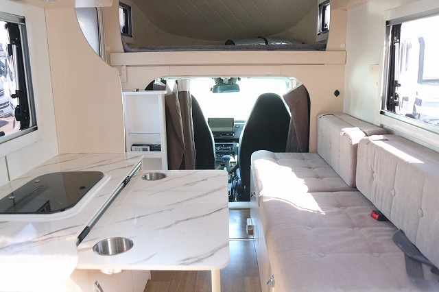 キャンピングカー軽キャンパー