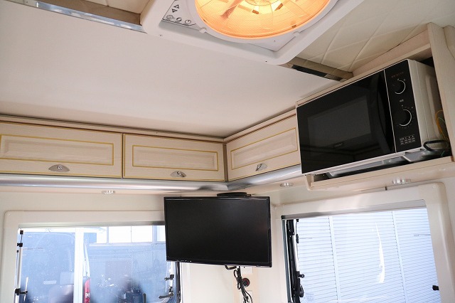 キャンピングカー軽キャンパー