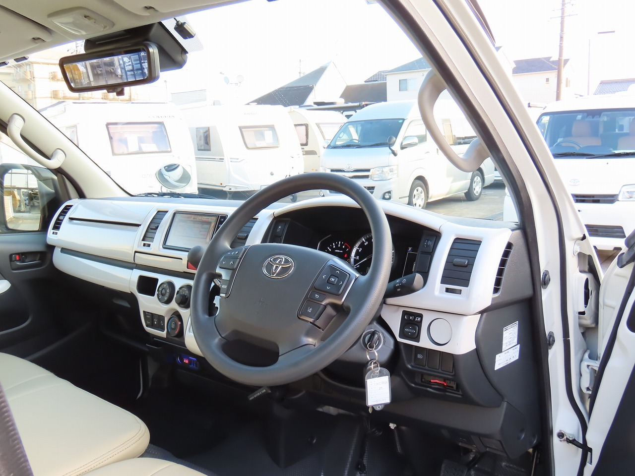 キャンピングカーバンコン