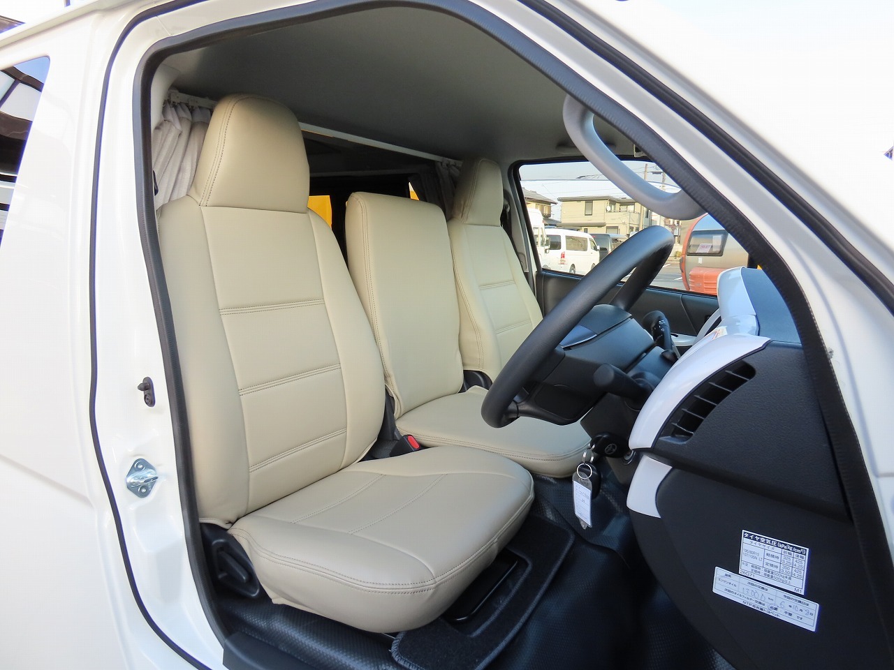 キャンピングカーバンコン