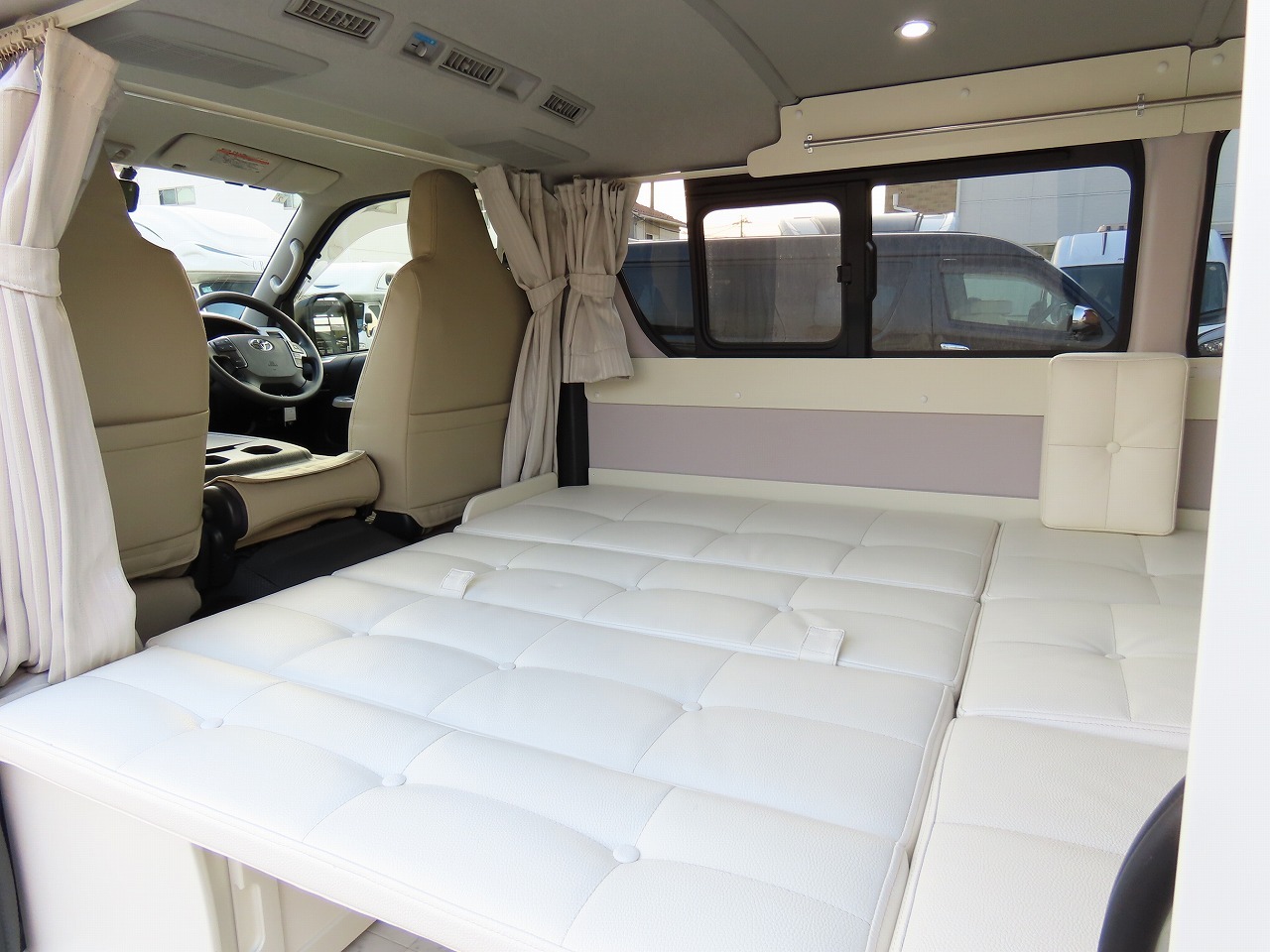 キャンピングカーバンコン