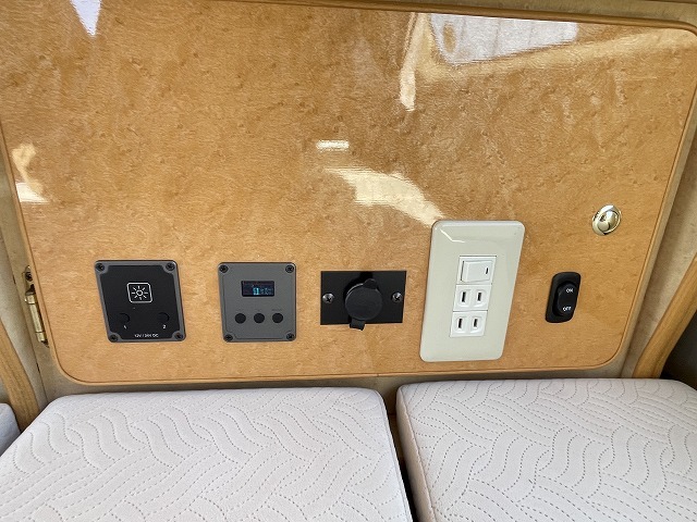 キャンピングカーバンコン