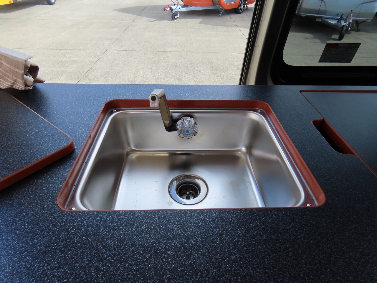 キャンピングカーバンコン