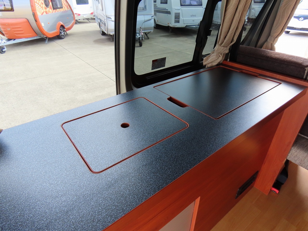 キャンピングカーバンコン