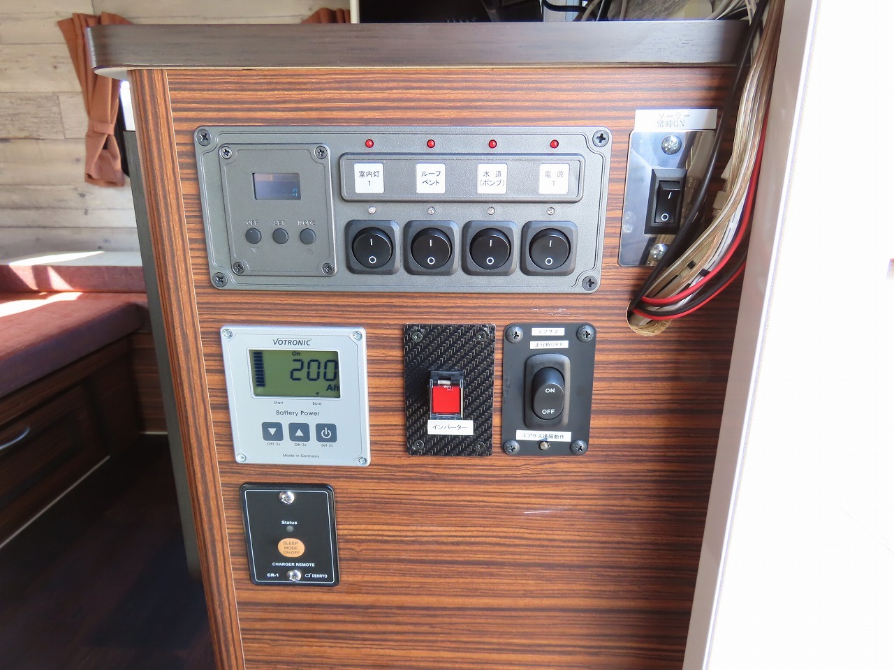 キャンピングカー軽キャンパー