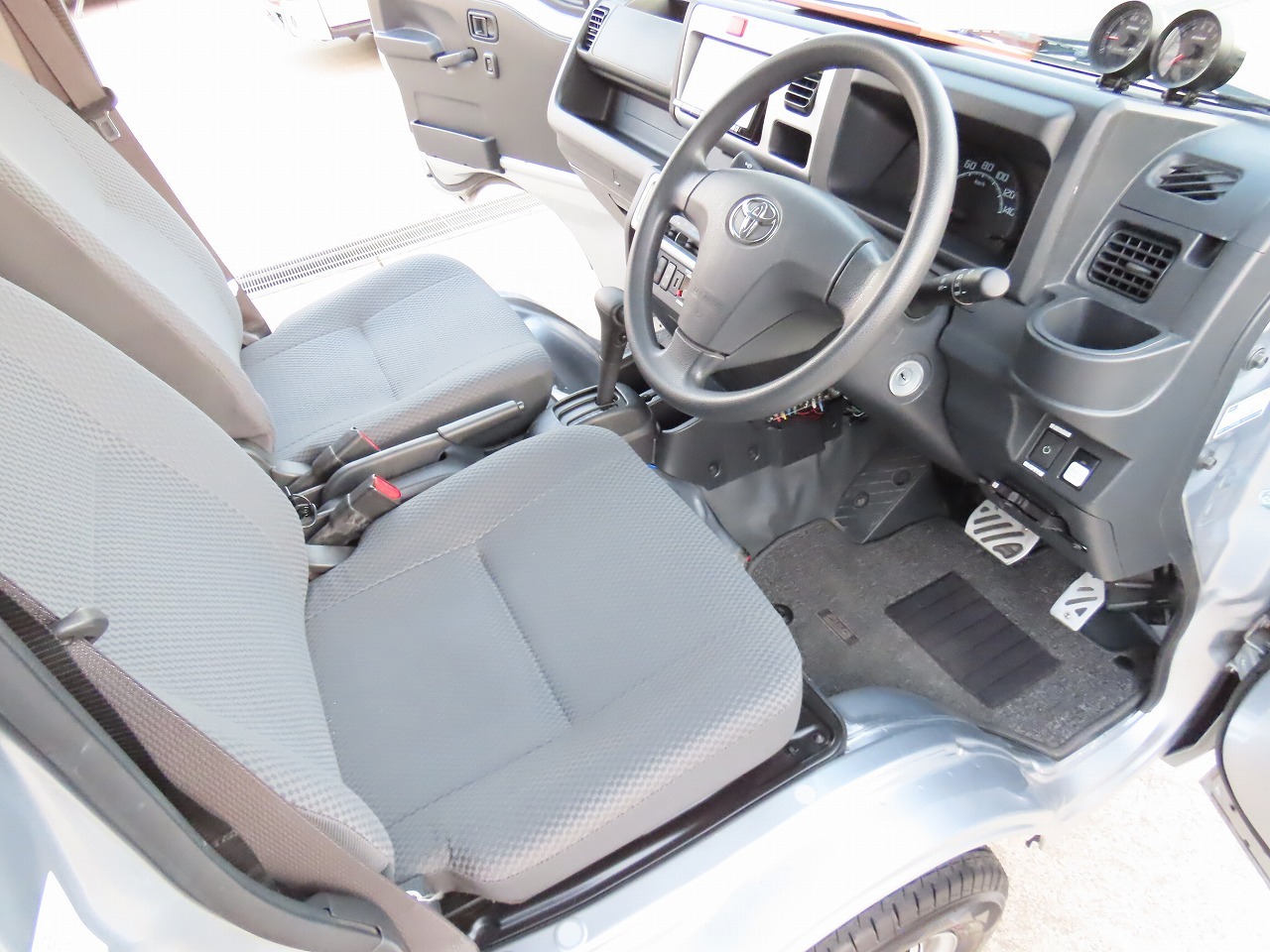 キャンピングカー軽キャンパー