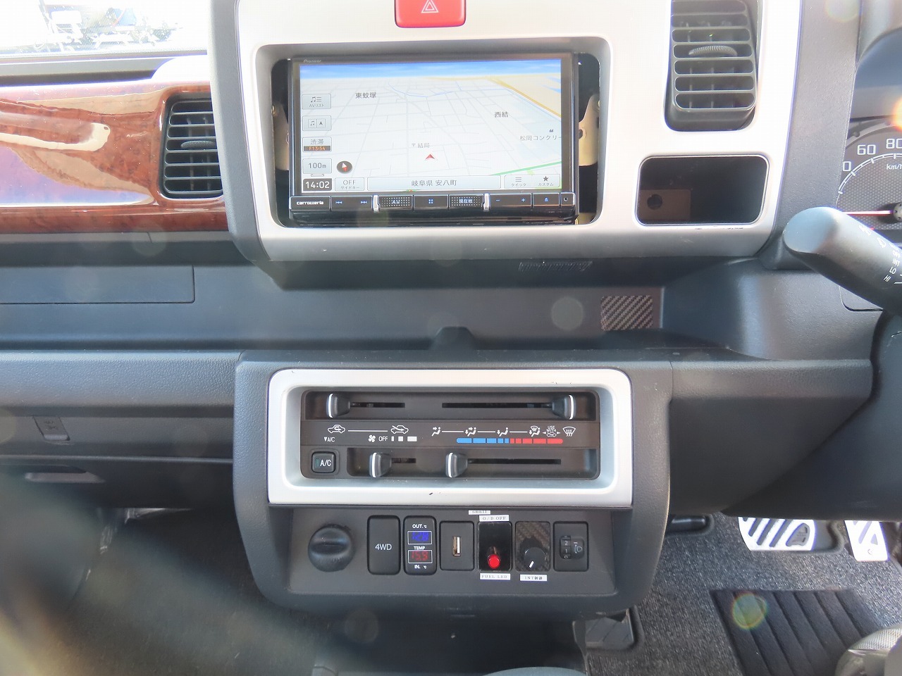 キャンピングカー軽キャンパー