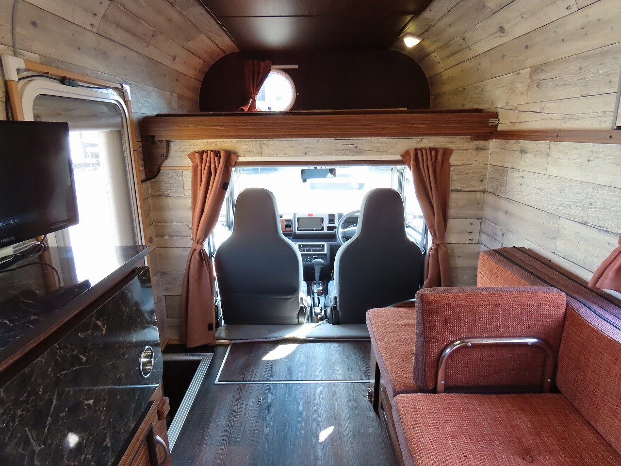 キャンピングカー軽キャンパー