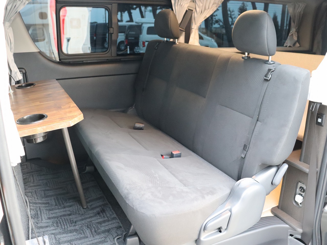 キャンピングカーバンコン