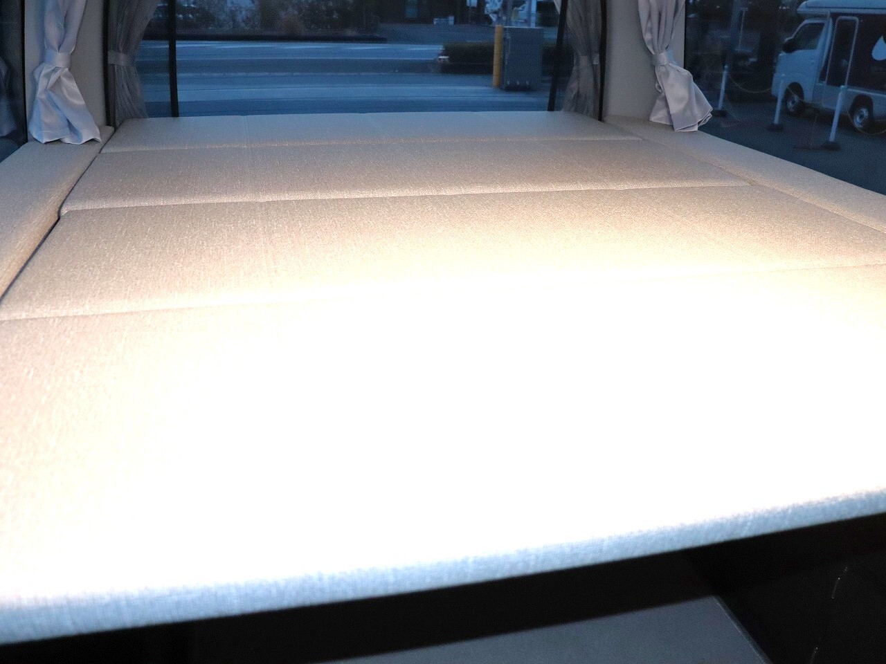 キャンピングカーバンコン