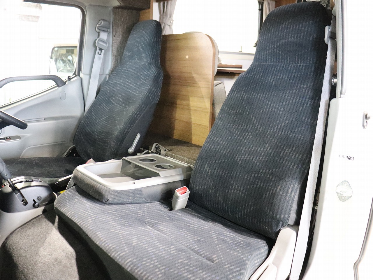 キャンピングカーキャブコン