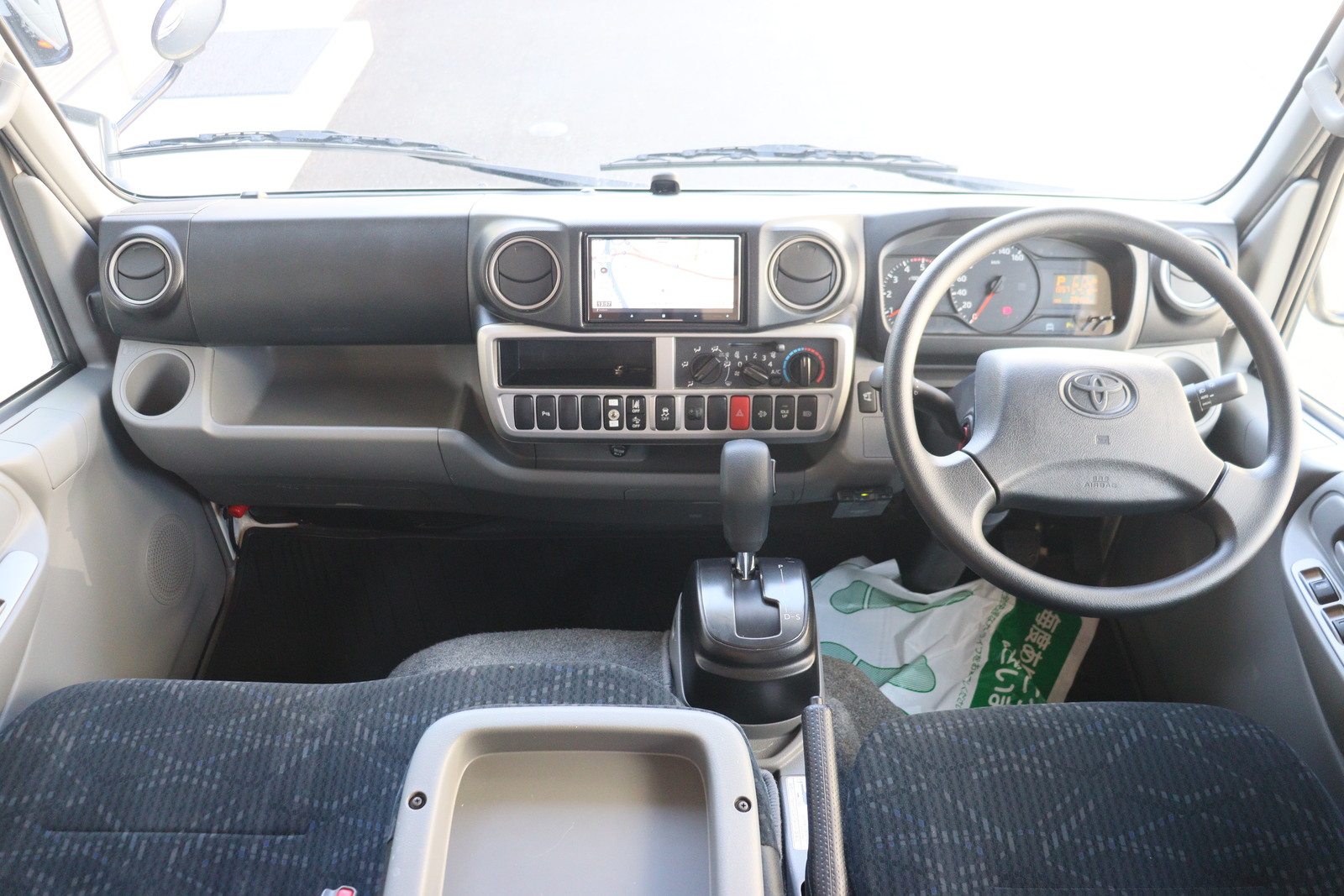 キャンピングカーキャブコン