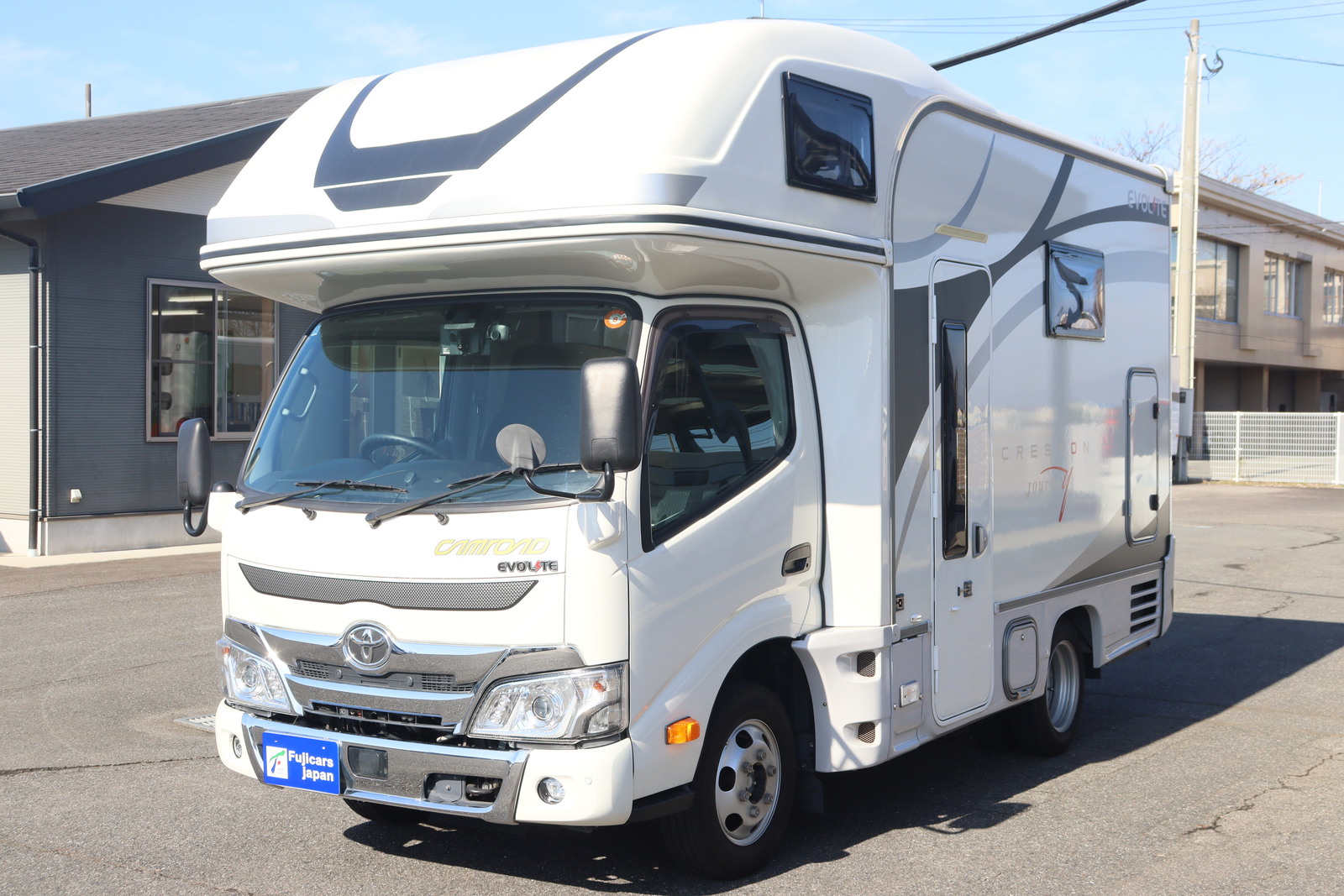 キャンピングカーキャブコン