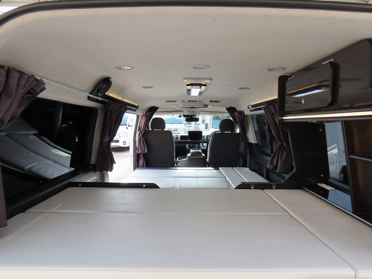 キャンピングカーバンコン