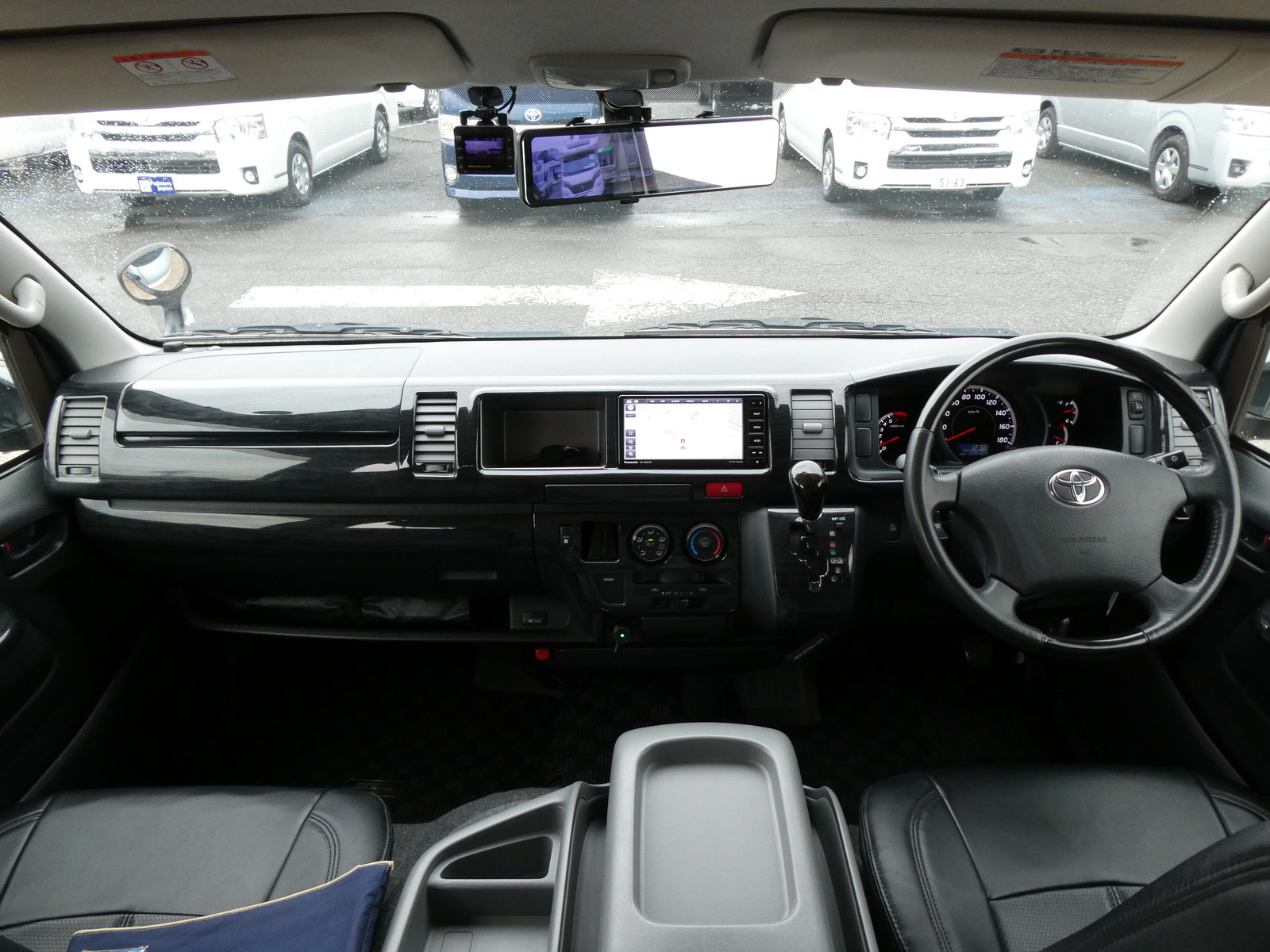 キャンピングカーバンコン