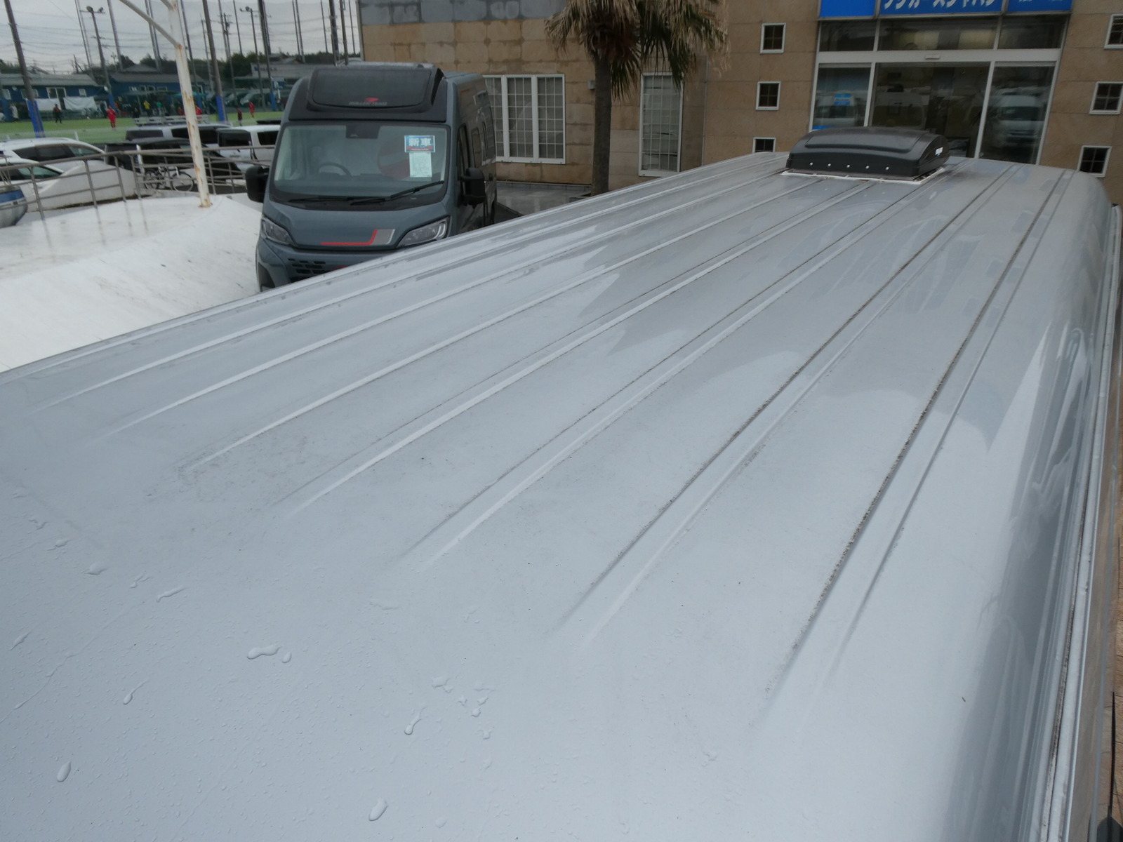 キャンピングカーバンコン