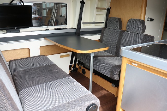 キャンピングカーバンコン