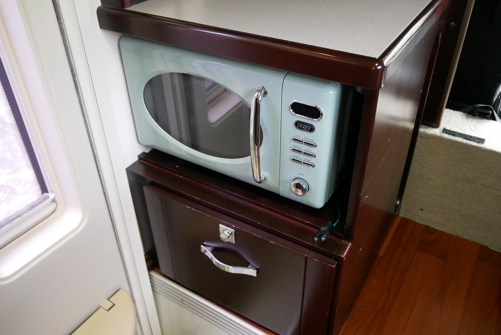 キャンピングカーキャブコン