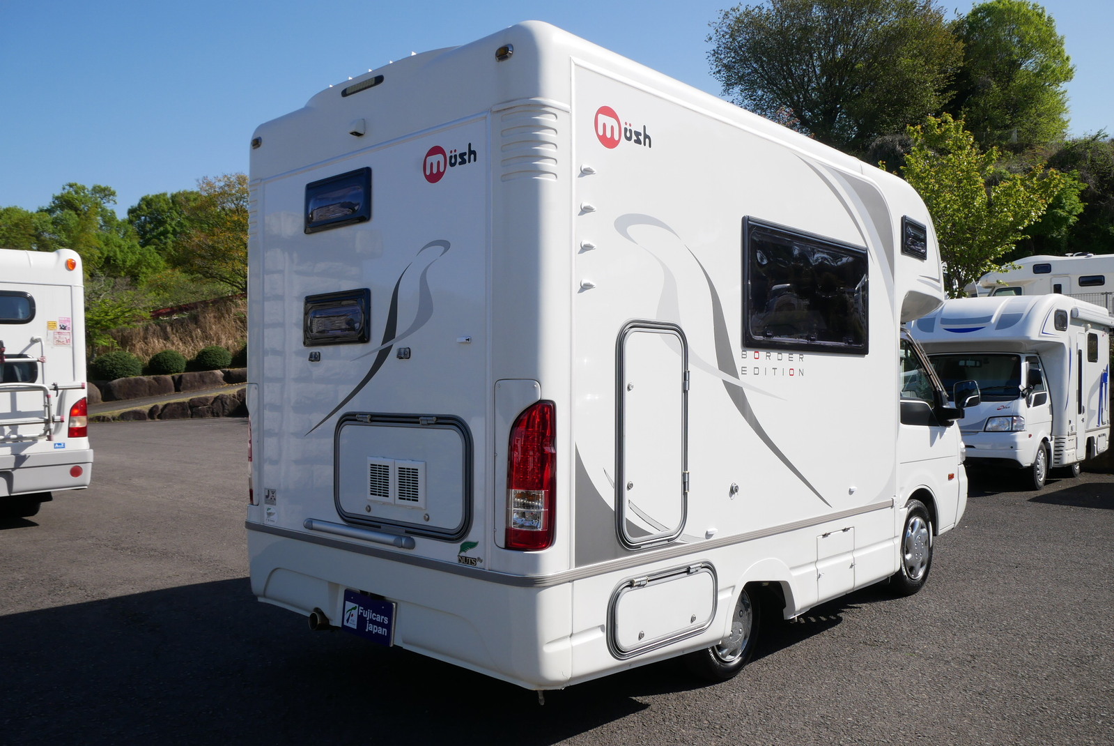 キャンピングカーキャブコン