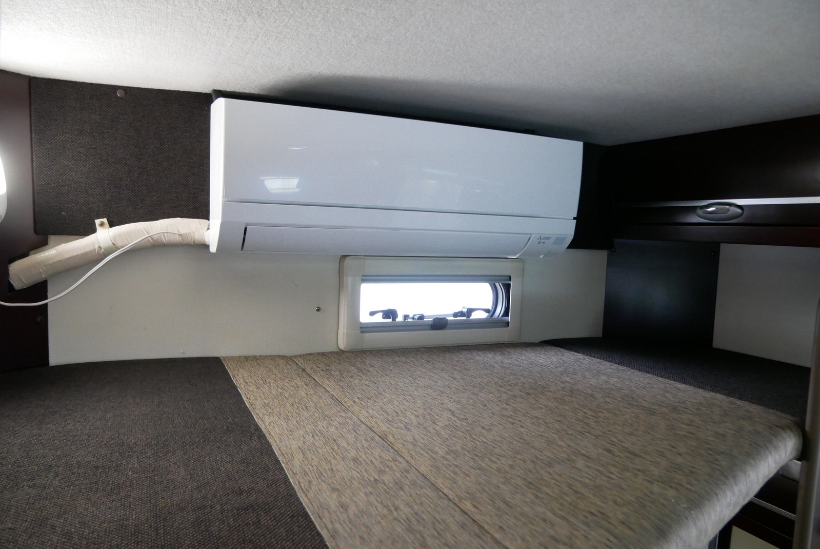 キャンピングカーキャブコン