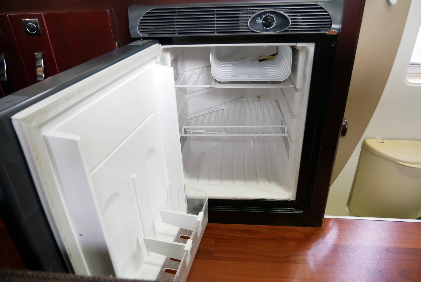 キャンピングカーキャブコン