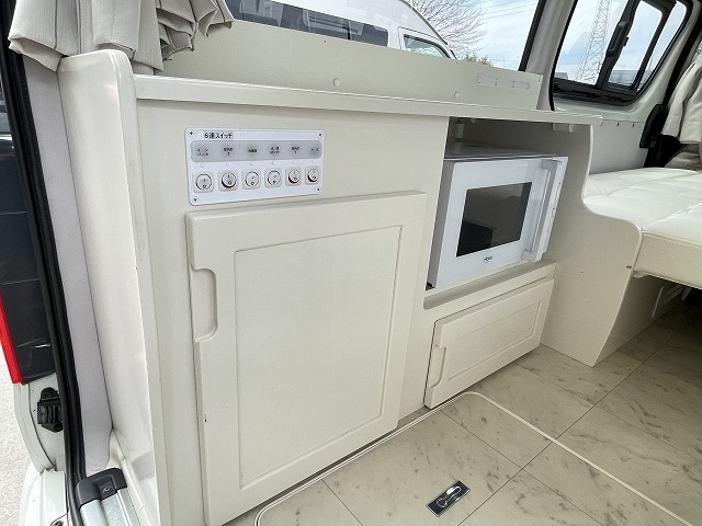 キャンピングカーバンコン