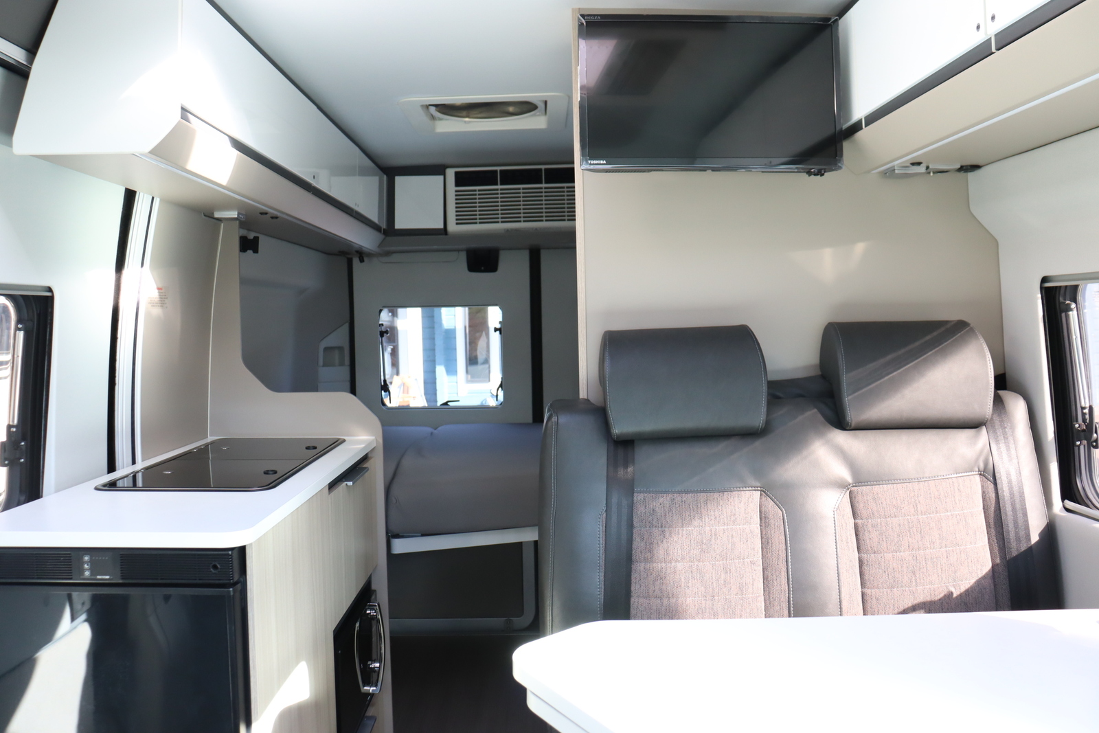 キャンピングカーバンコン