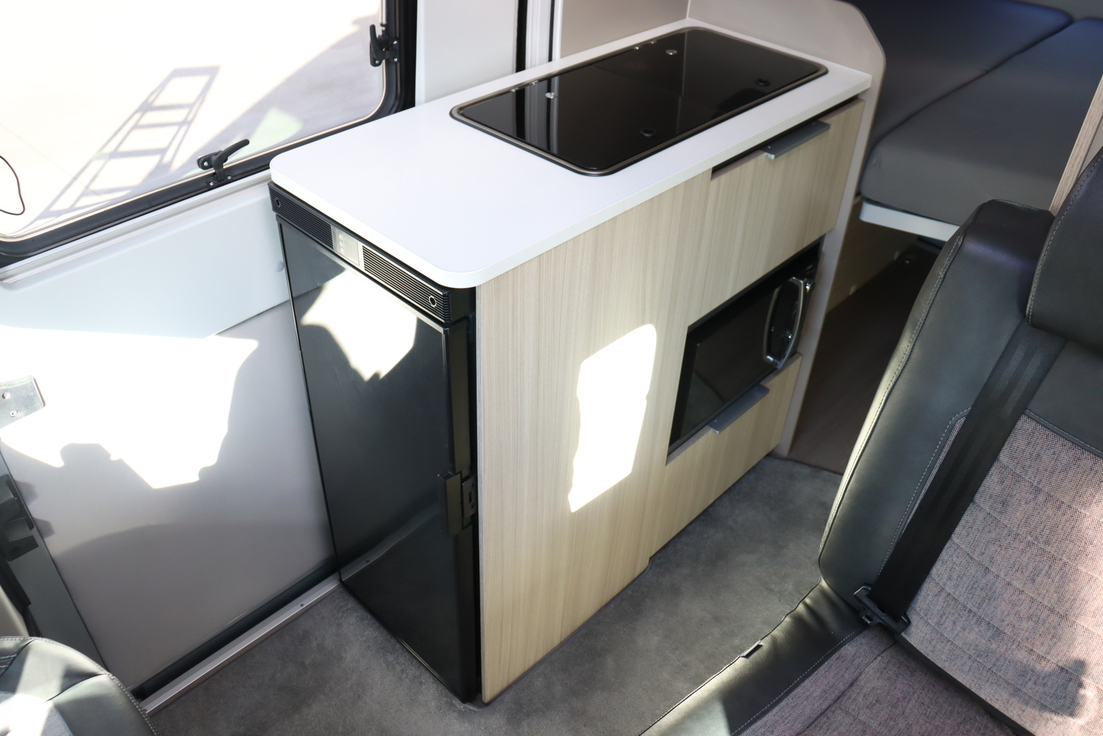 キャンピングカーバンコン